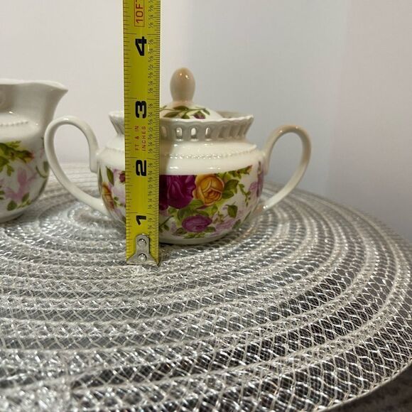 Royal Albert Pierced Cream and Sugar Set Old Country Roses NWT - Picture 11 of 16